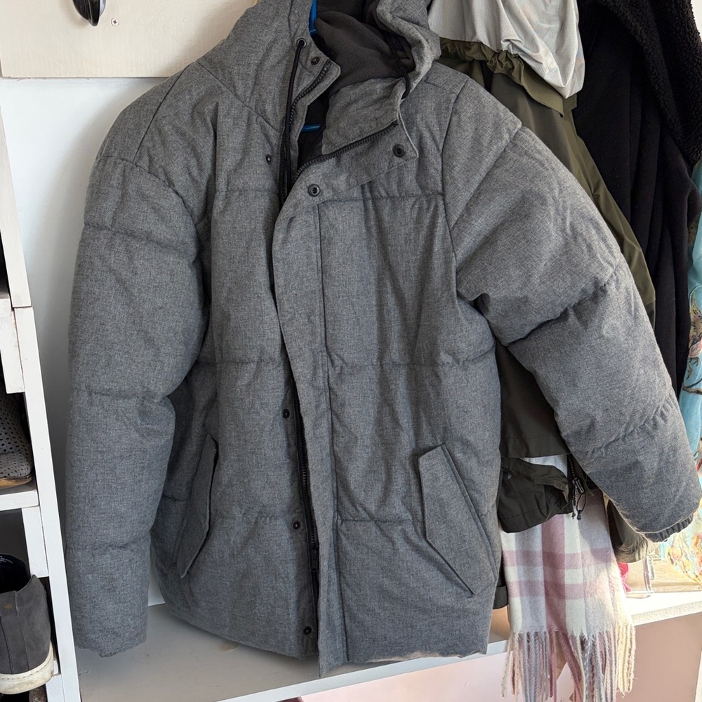 Mens size small gray heavy winter jacket with hood